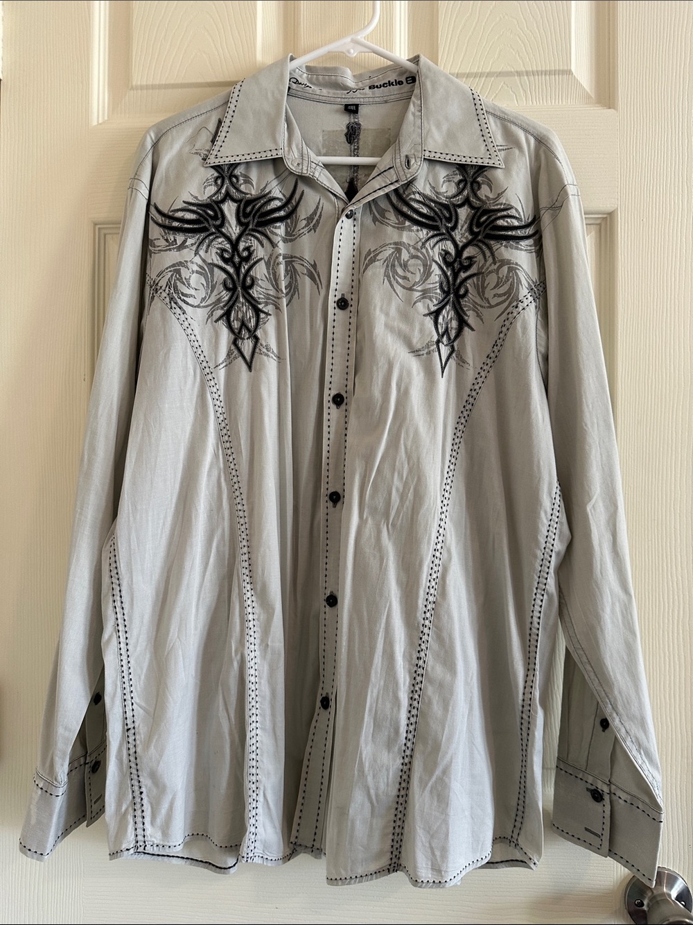 Buckle Light Gray Men's Embroidered Button-Up Shirt Jacket